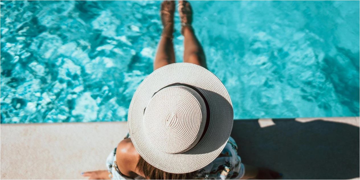 Ausführliche Schwimmbadwasseranalyse für private & öffentliche Becken